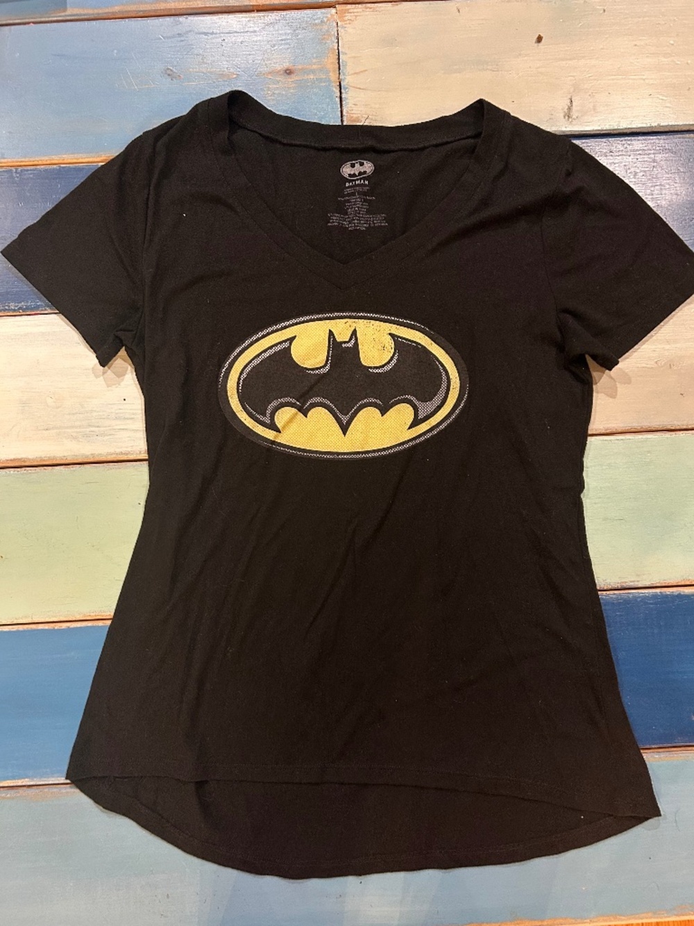 Batman Women’s Large Black V-Neck Logo Graphic Tee DC Comics